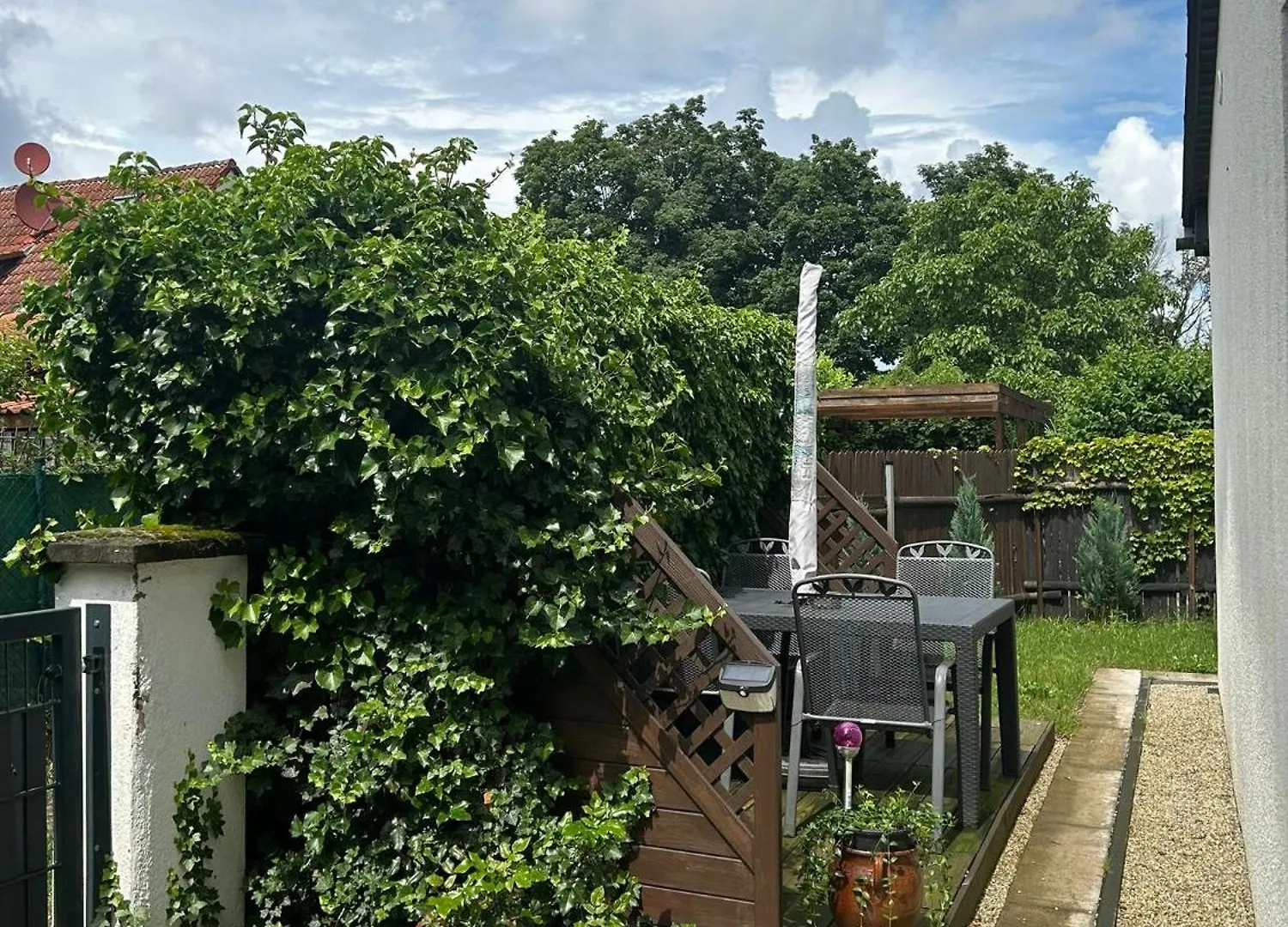 Bezauberndes Gaestehaus Mit Terrasse Nürnberg Apartment